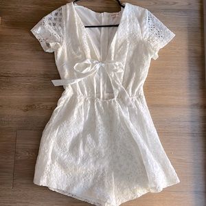 White laced summer front tie romper.